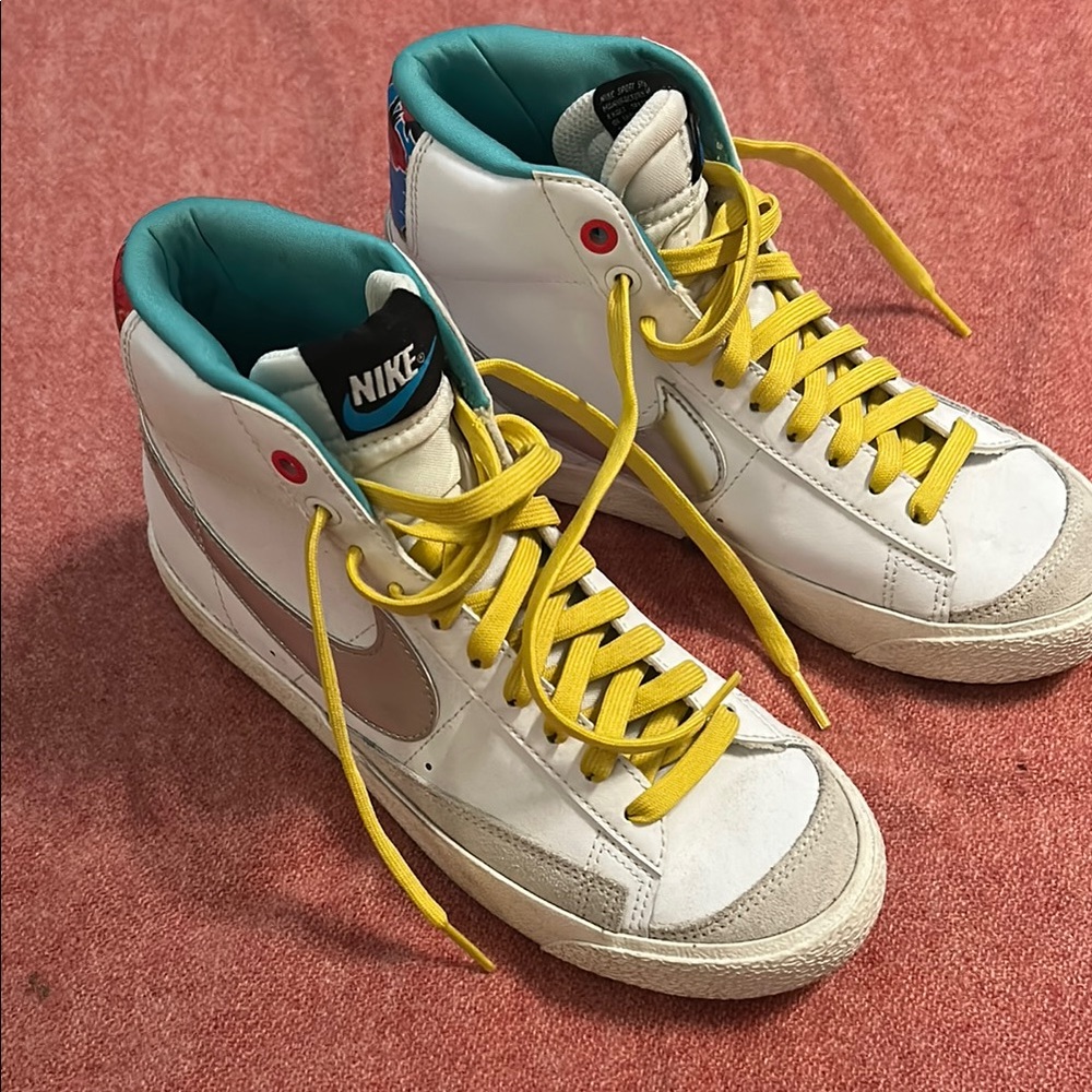 Nike High-Top Blazers Sneakers with Yellow Laces